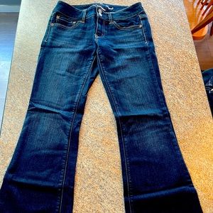 American Eagle size 6S ARTIST jeans